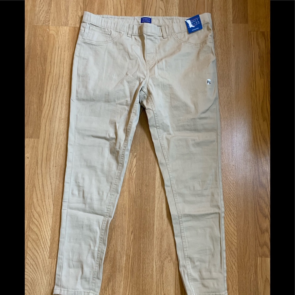 XL khaki leggings. NWT. Cotton and spandex